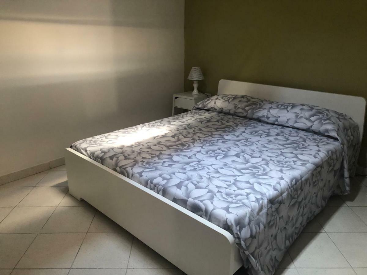 Appartamento Bilocale in centro con giardino Tagliacozzo Esterno foto